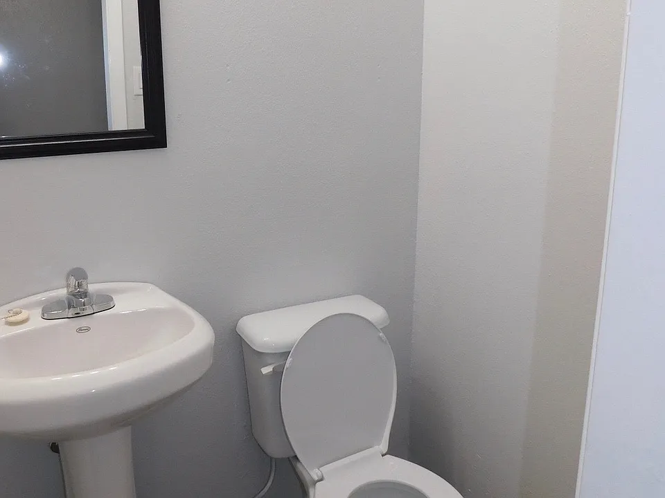 1809 Mayo St #3