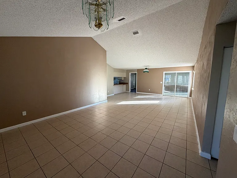 89 Westlee Ln — Photo 6