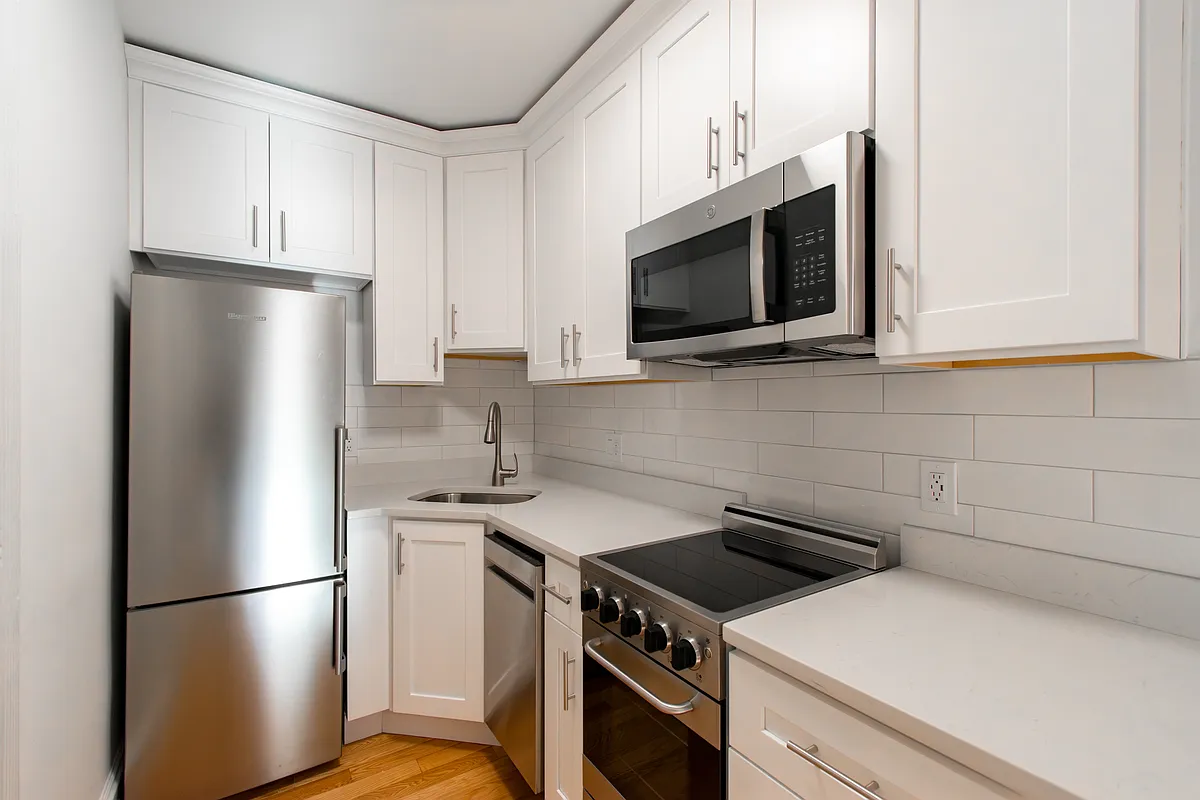 Building Photo - 175 Hemenway St #16