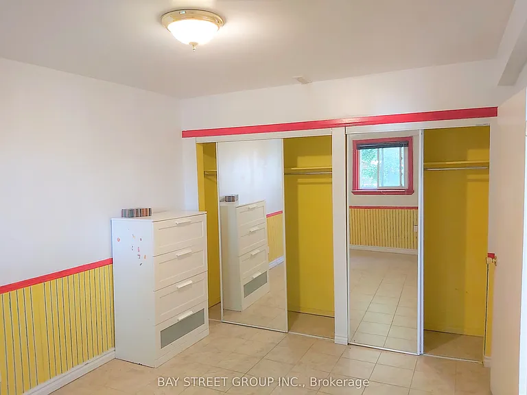 72 Parkdene Ct E #LOWER — Photo 7