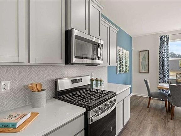 6th image of this home