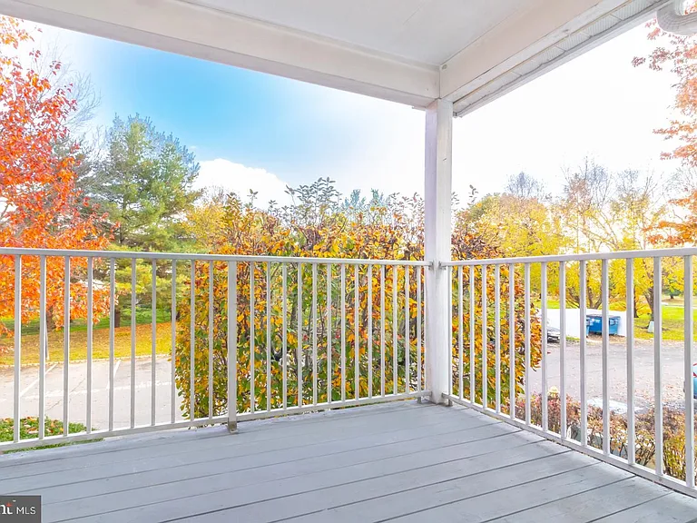 721 Walden Cir — Photo 19