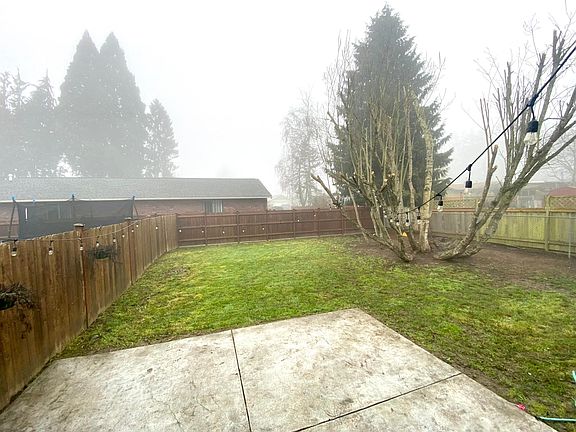 4th image of 117 Violet Meadow St E