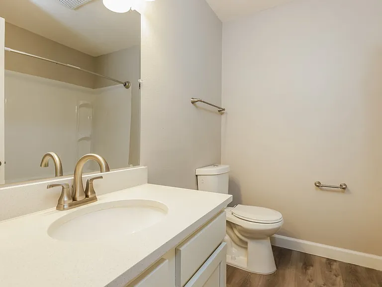 1212 Hunt Ave — Photo 14