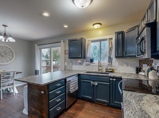 620 7th Ave NW, Plainview, MN 55964
