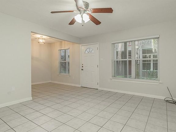 5th image of 600 19th St APT 8
