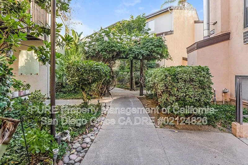 2 bed, 1.5 bath, 1020 sqft, $2,595 — Photo 4