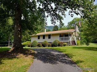 982 New Haw Creek Rd, Asheville, NC 28805