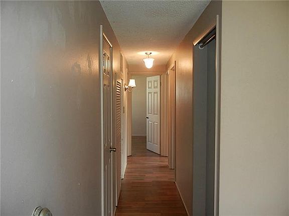 5th image of 1567 Westgate Dr
