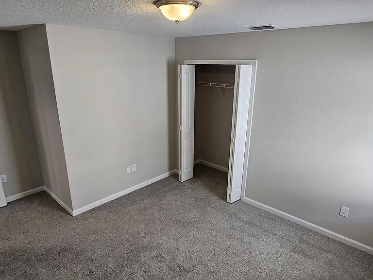 39 Starnberg Ct — Photo 22