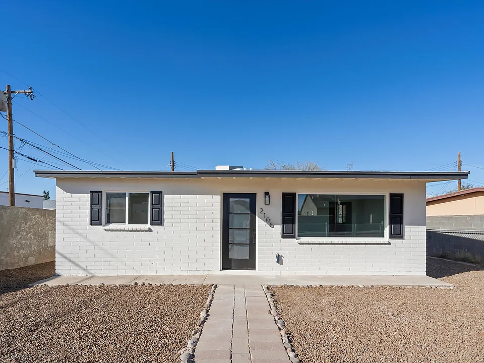 2106 S 9th Ave