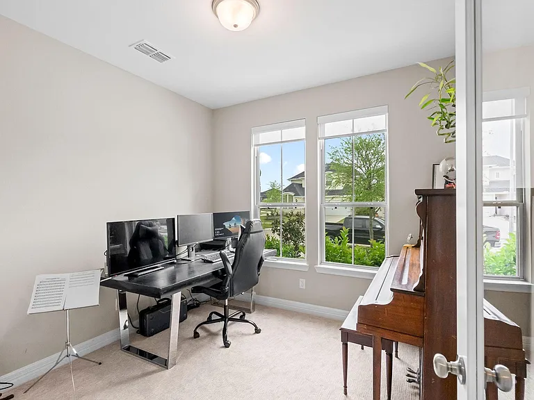 4106 Sherman Oak Ln — Photo 28
