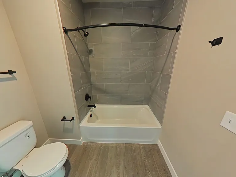 Beaverbrook Apartments — Photo 50