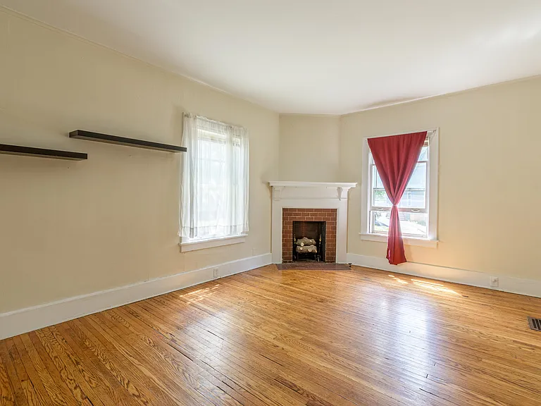 760 Harvard St — Photo 13