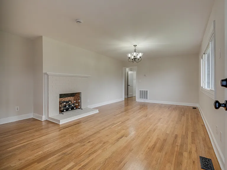 1210 Thomas Blvd — Photo 4
