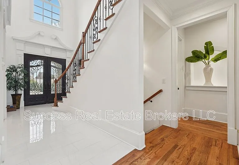 343 Summer Garden Dr — Photo 9