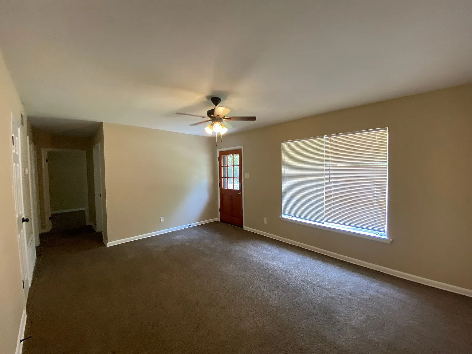 6 Winchester Dr — Photo 2