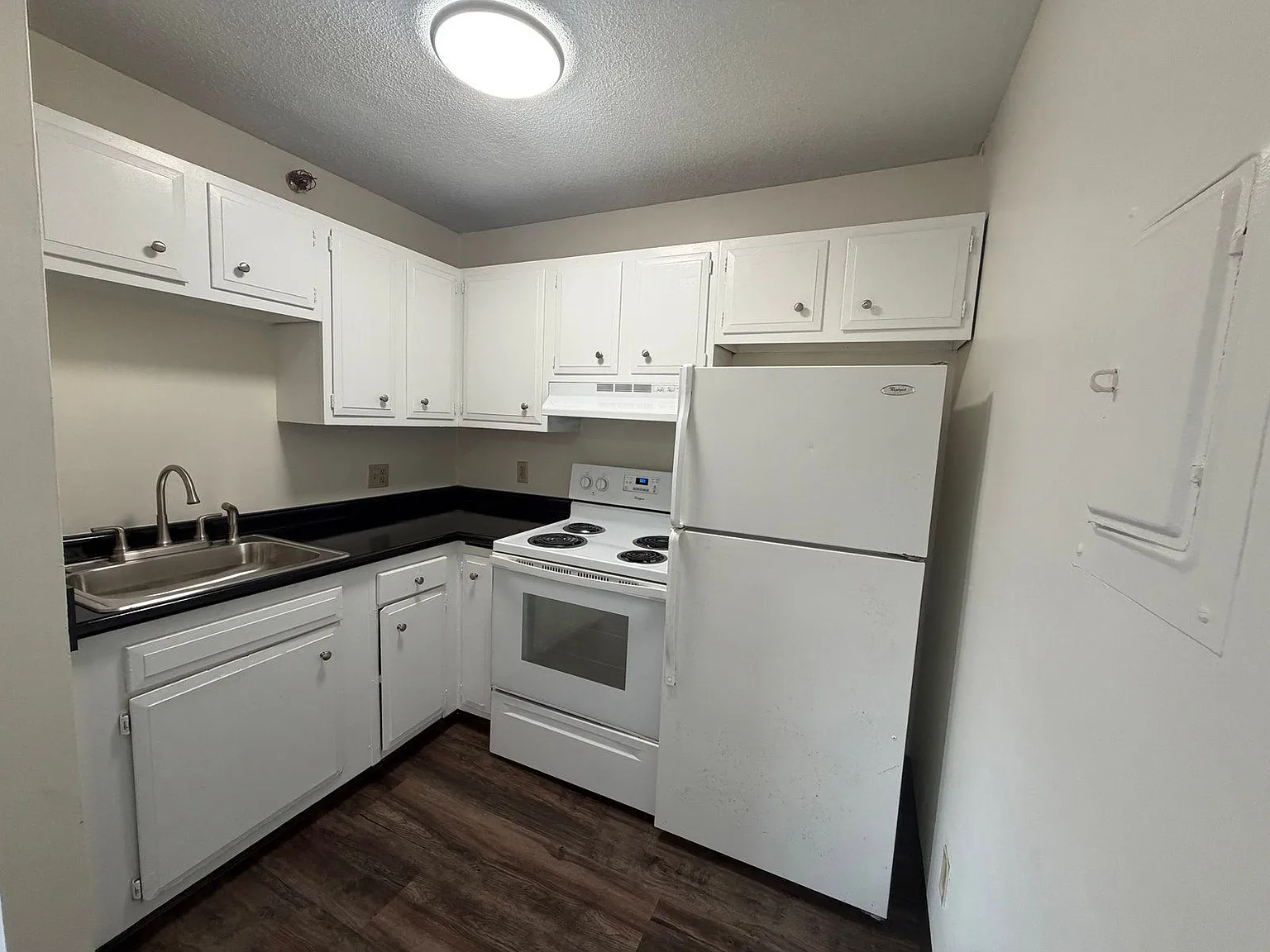 1 bed, 1.0 bath, $1,595 — Photo 2