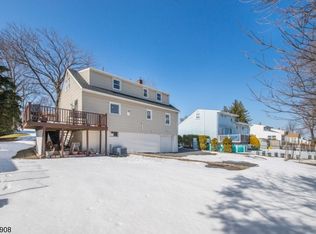 53 Devonshire Rd, Cedar Grove, NJ 07009