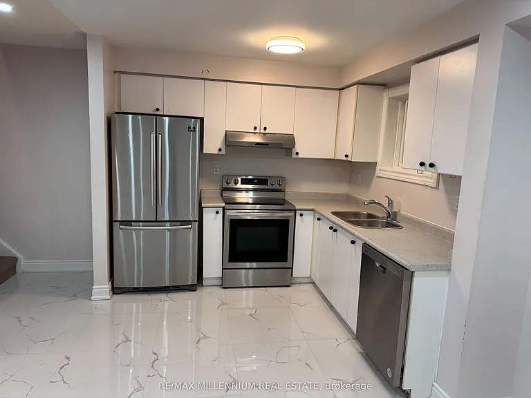 229 Kelso Cres — Photo 6