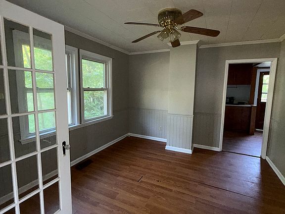 3rd image of 1409 W 5th Ave