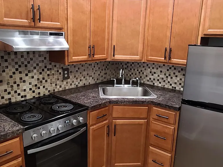 134 S Negley Ave #1 — Photo 5