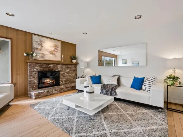 153 Lundy Ln, Palo Alto, CA 94306