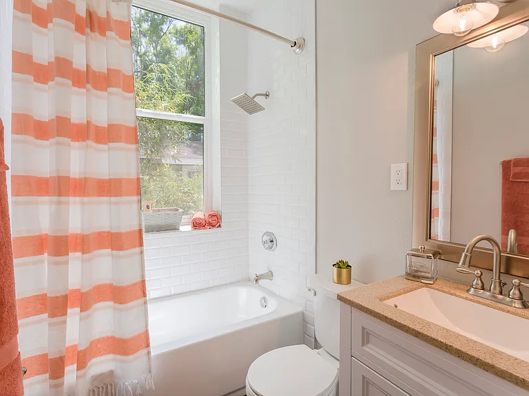 404 S Newport Ave #14 — Photo 5