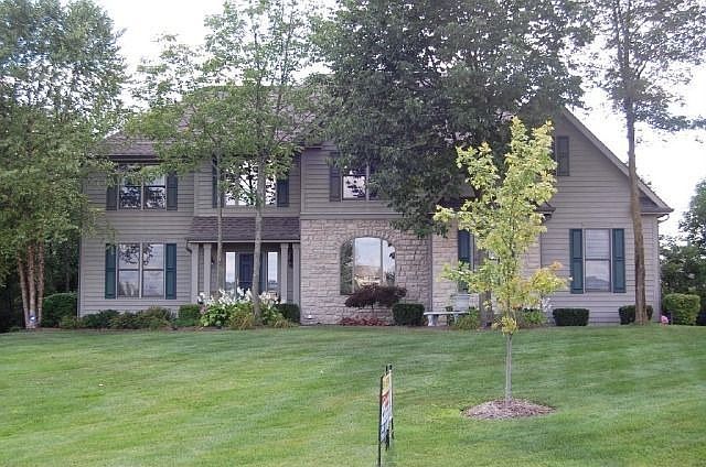 1st image of 8111 Winchcombe Dr