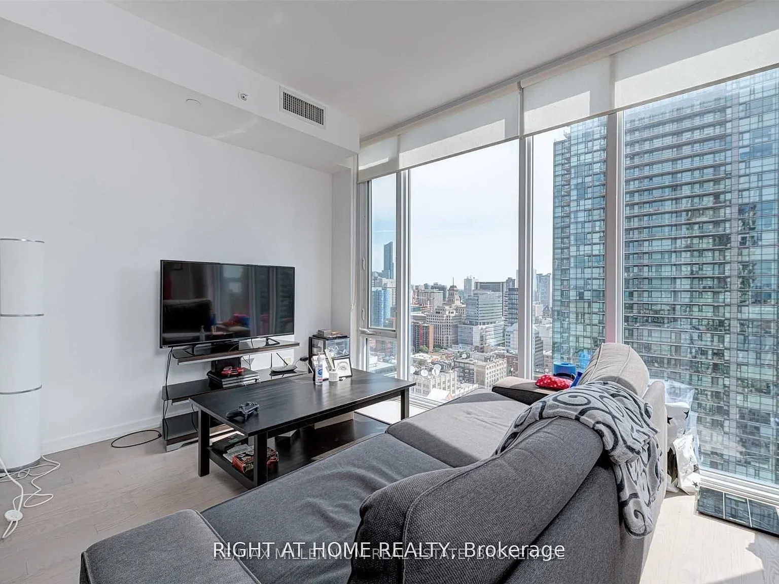 1 bed, $2,099 — Photo 3
