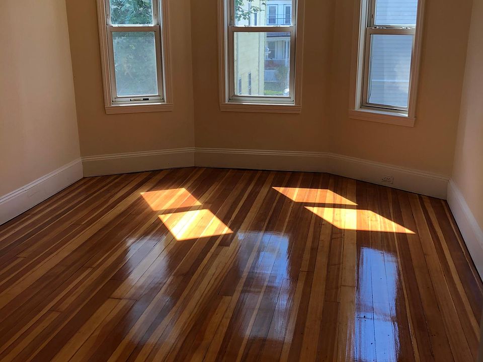 2nd image of 9 Herbert St #2