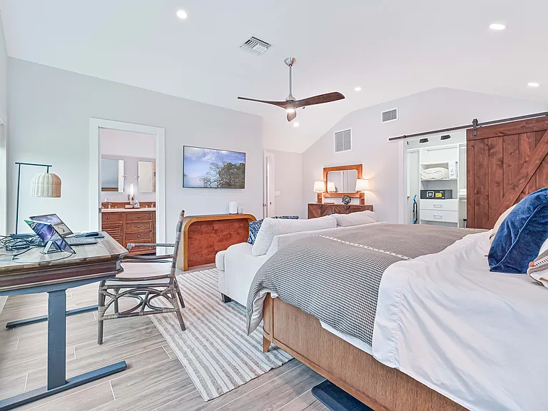 Primary Loft bedroom- king bed