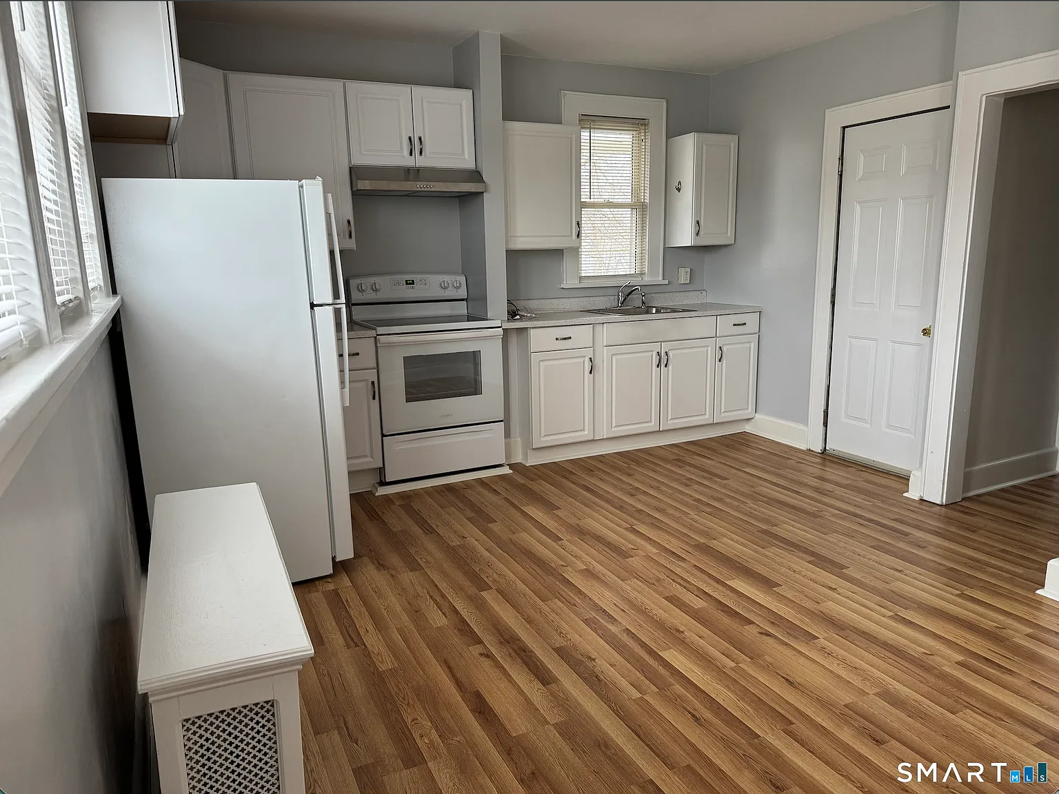 2 bed, 1.0 bath, 1152 sqft, $2,150 — Photo 3