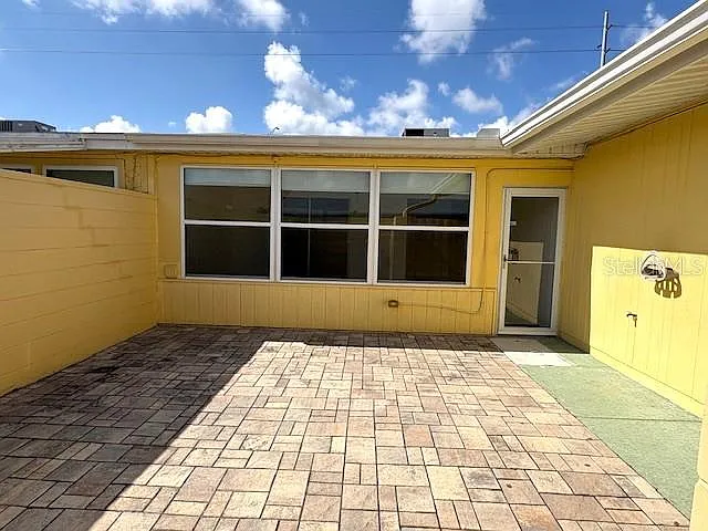 1005 Rickenbacker Dr — Photo 20