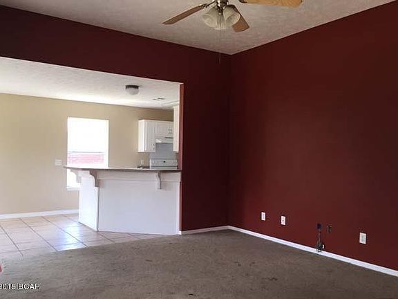 3rd image of 1808 Martha Ln