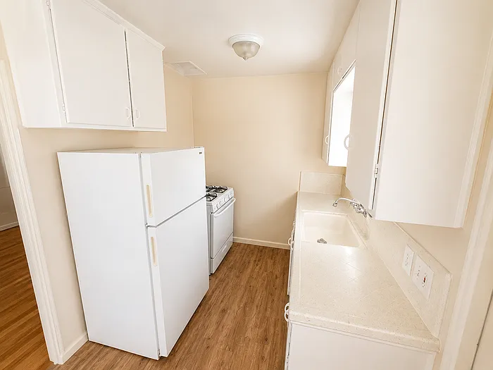 2628 Juan St #2628 — Photo 5