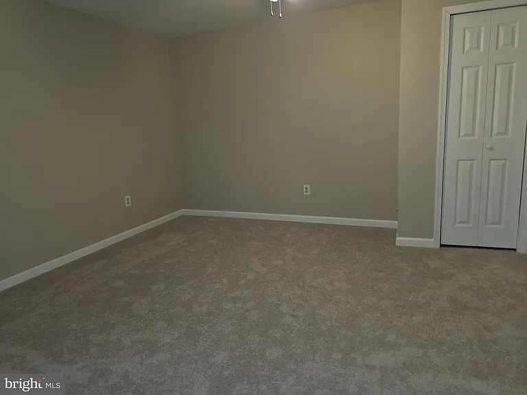 218 Eisenhower Ct — Photo 20