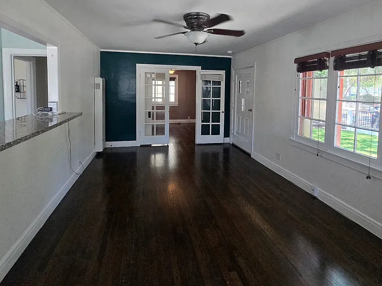 1692 N Marengo Ave — Photo 5