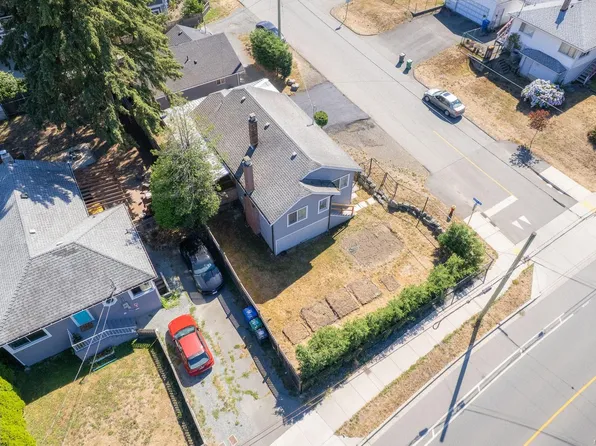 15 4th St, Nanaimo, BC V9R 1S6