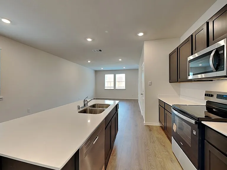 316 Arbor Dr — Photo 3