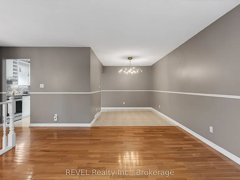 6166 Wildrose Cres #UPPER — Photo 7