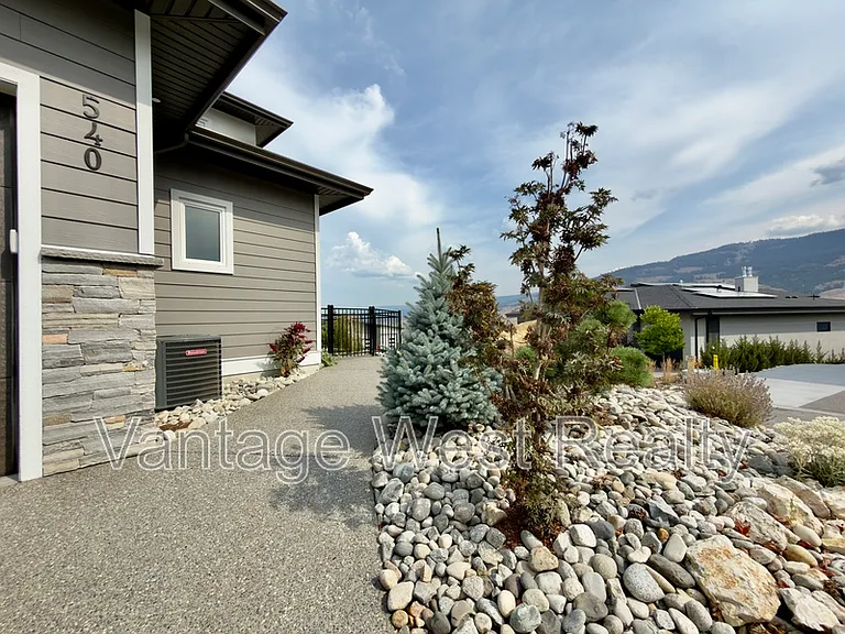 540 Barra Ln — Photo 32