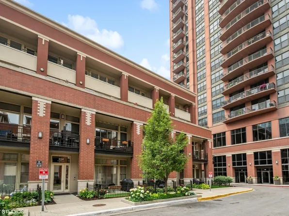 324 N Jefferson St APT 204, Chicago, IL 60661