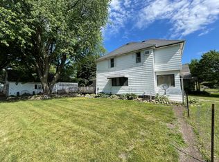 320 1st Ave SE, Hayfield, MN 55940