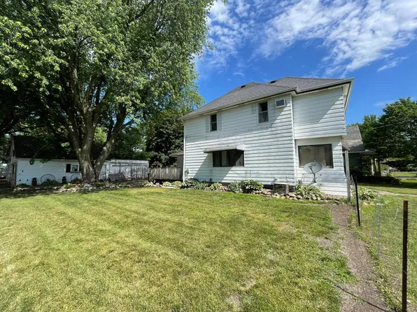 320 1st Ave SE, Hayfield, MN 55940