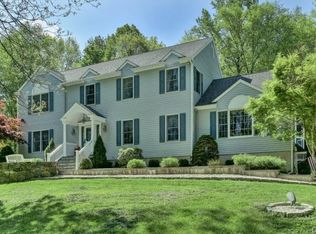 262 Keeler Dr, Ridgefield, CT 06877