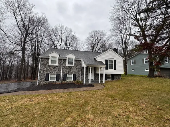 1250 Carmont Dr, Meadville, PA 16335