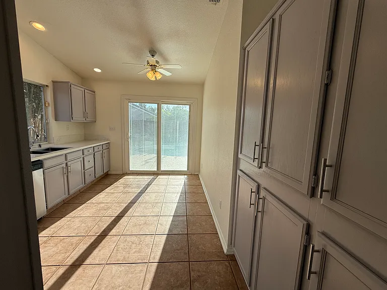 8568 Derlin Way — Photo 17