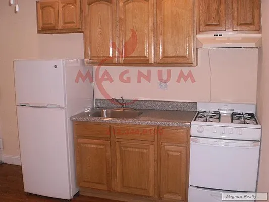 Rented by Magnum Realty Holdings, LLC | media 11