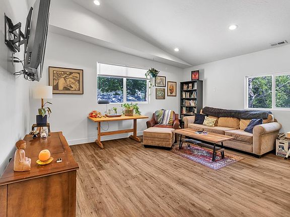 3rd image of 833 S Edison St #3